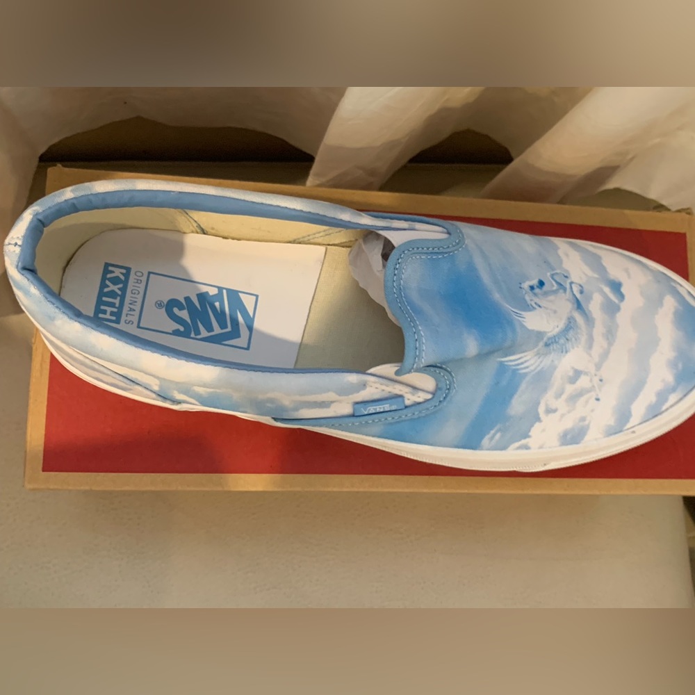 Rare Vans X KXTH Collab Pegasus Design - Picture 2 of 5